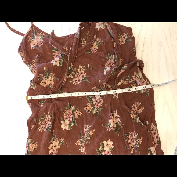 *SOLD* American Eagle floral jumpsuit - Picture 4 of 8